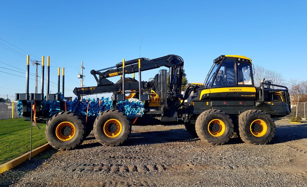 Aplication of angle sensor DU-180 and fuel level sensor indicator ESCORT I4 on special equipment on logging operations