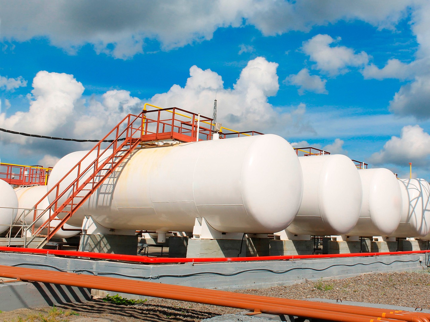 Применение датчика уровня топлива TD-BLE для контроля уровня нефтепродуктов в резервуарах