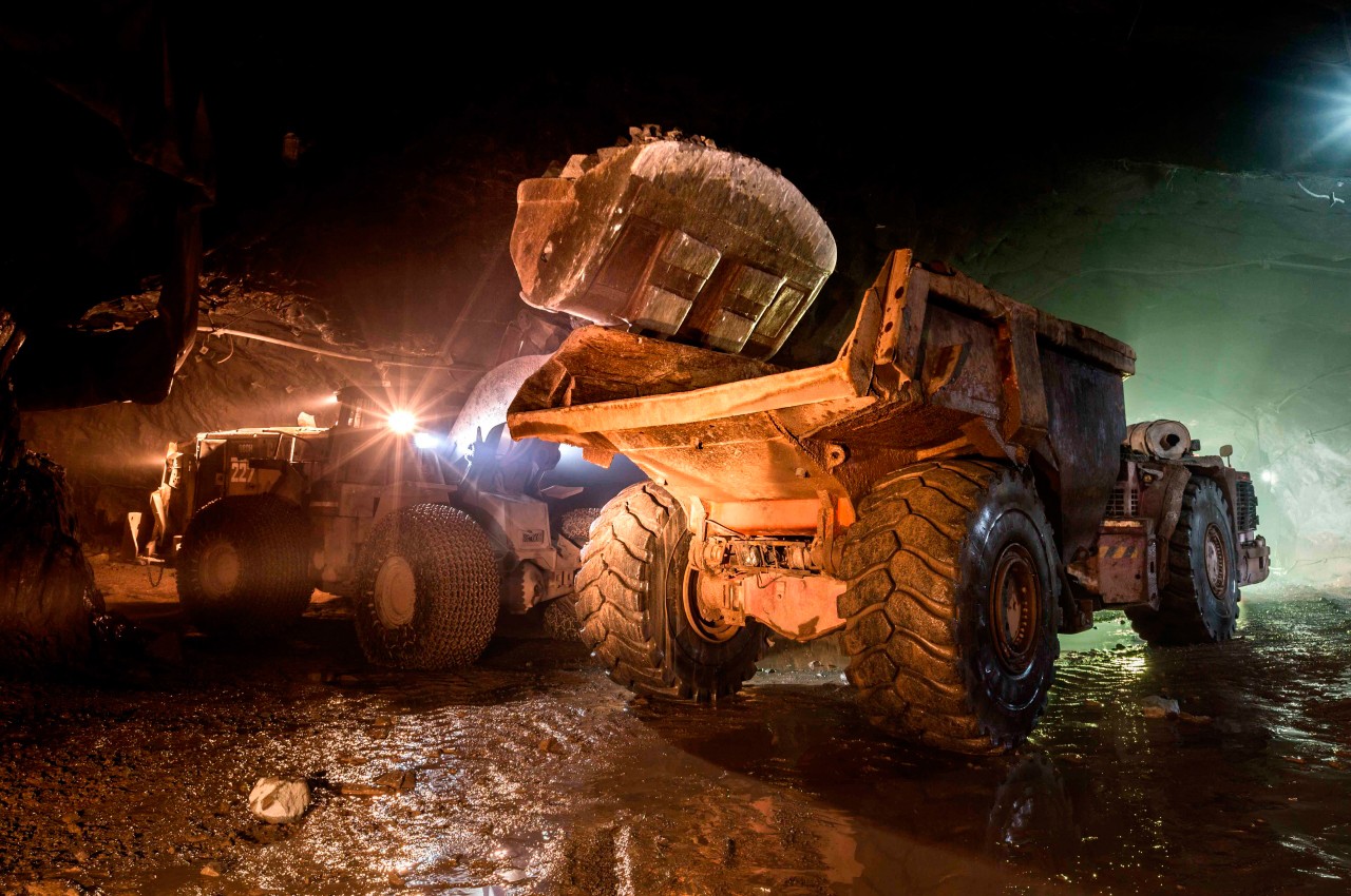 maquinaria especial en la industria minera minera minería de metales preciosos no ferrosos oro