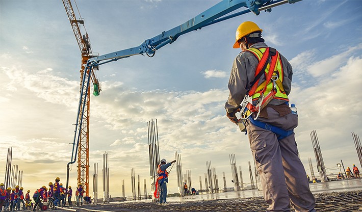 estación meteorológica, fuerza del viento y seguridad en el sitio de construcción